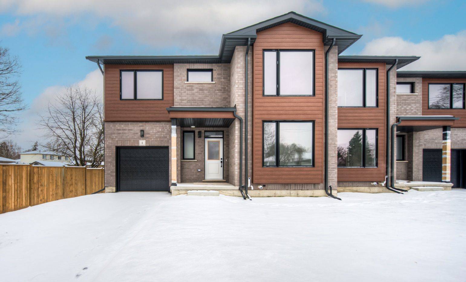 Cambridge, ON N1S 4K9,264 Blair RD #1