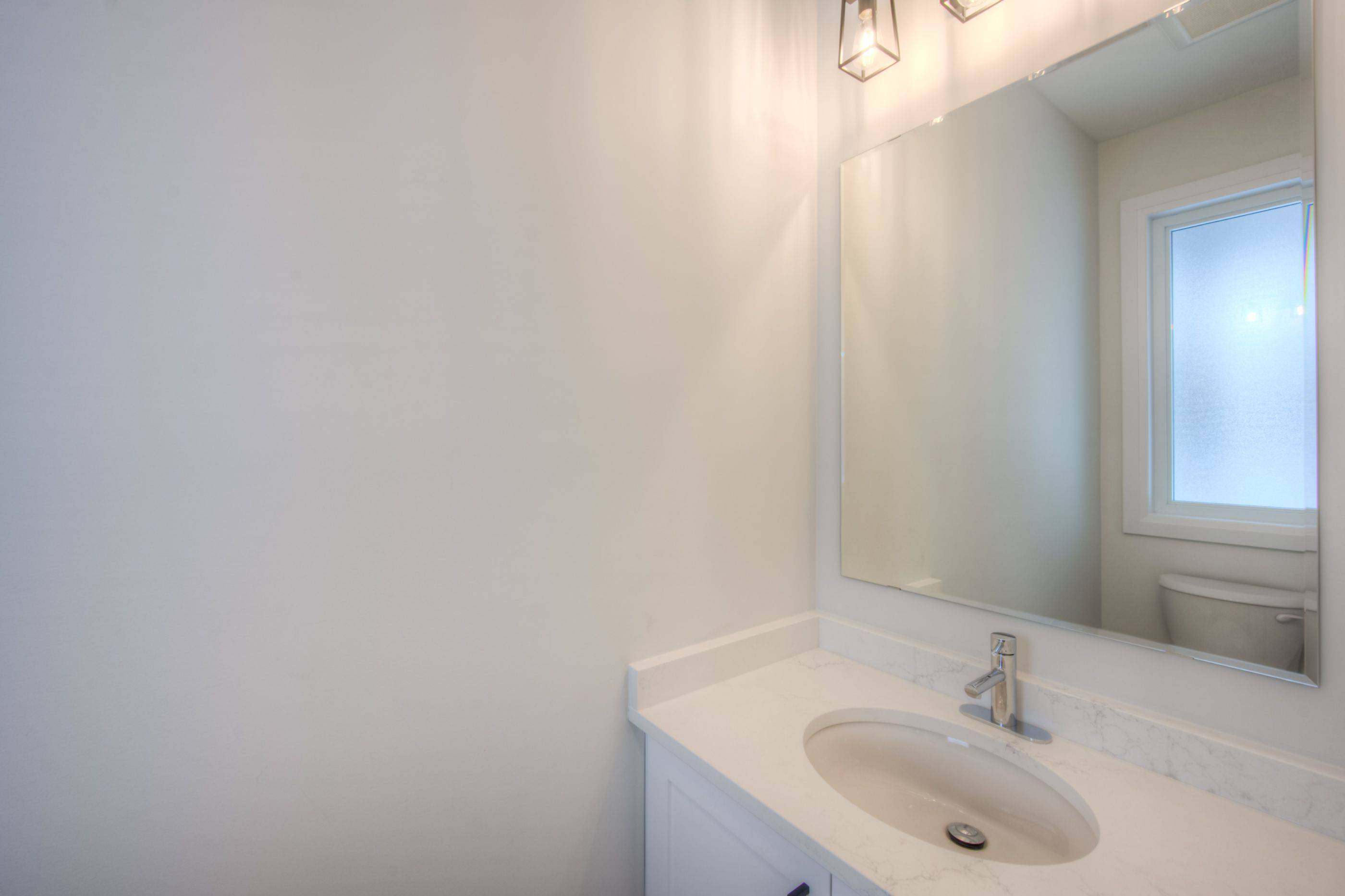 Cambridge, ON N1S 4K9,264 Blair RD #1