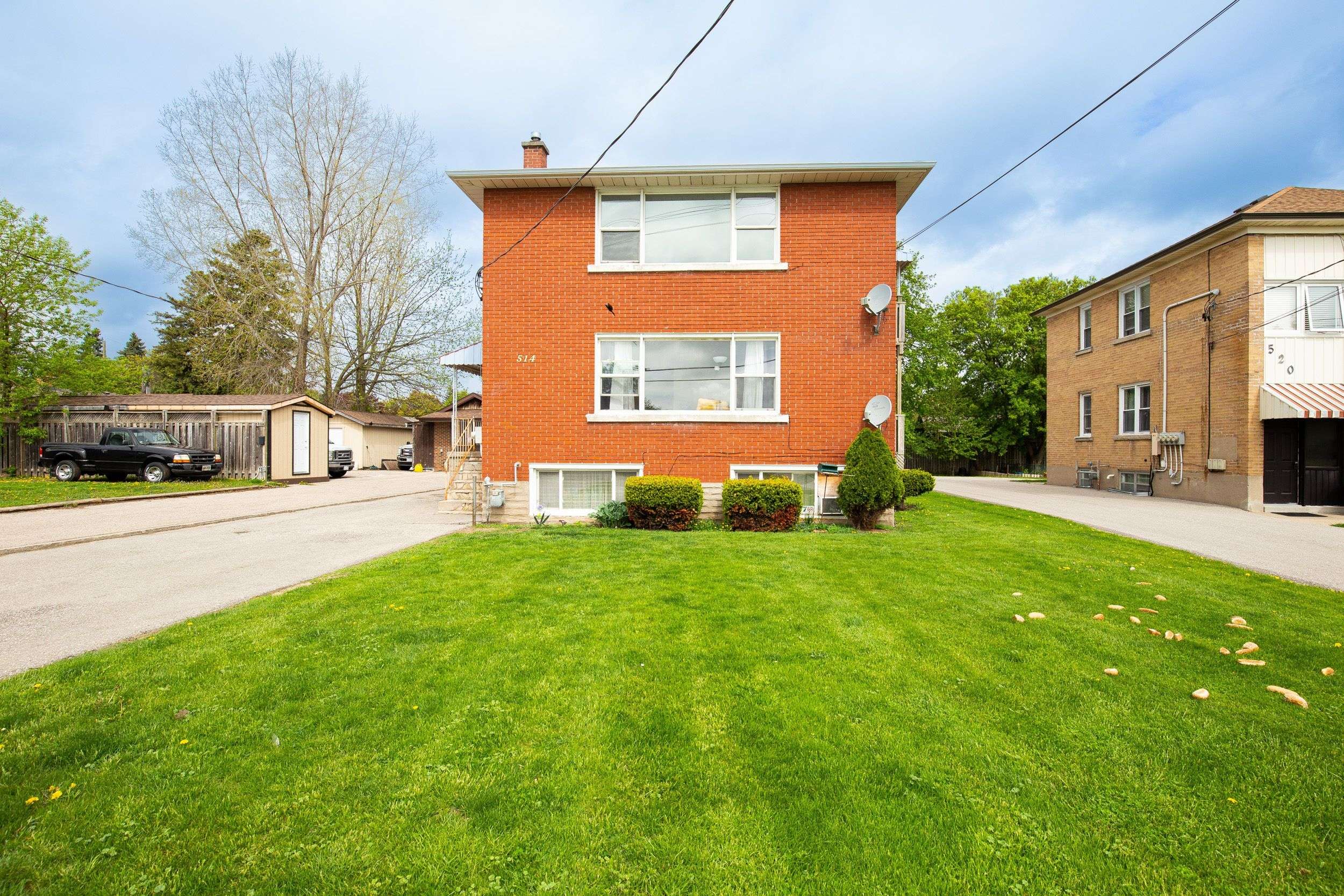 Kitchener, ON N2B 1L6,514 Krug ST