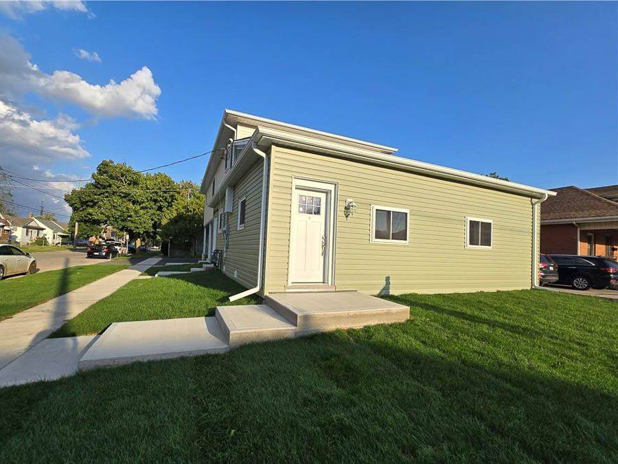 Brantford, ON N3S 6G3,289 Chatham ST #A