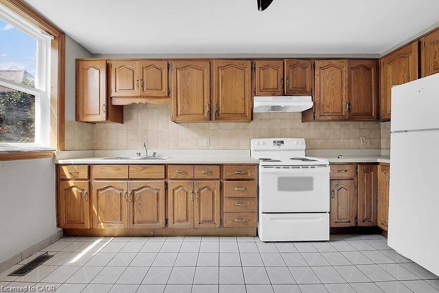 Hamilton, ON L8N 2X7,88 GRANT AVE