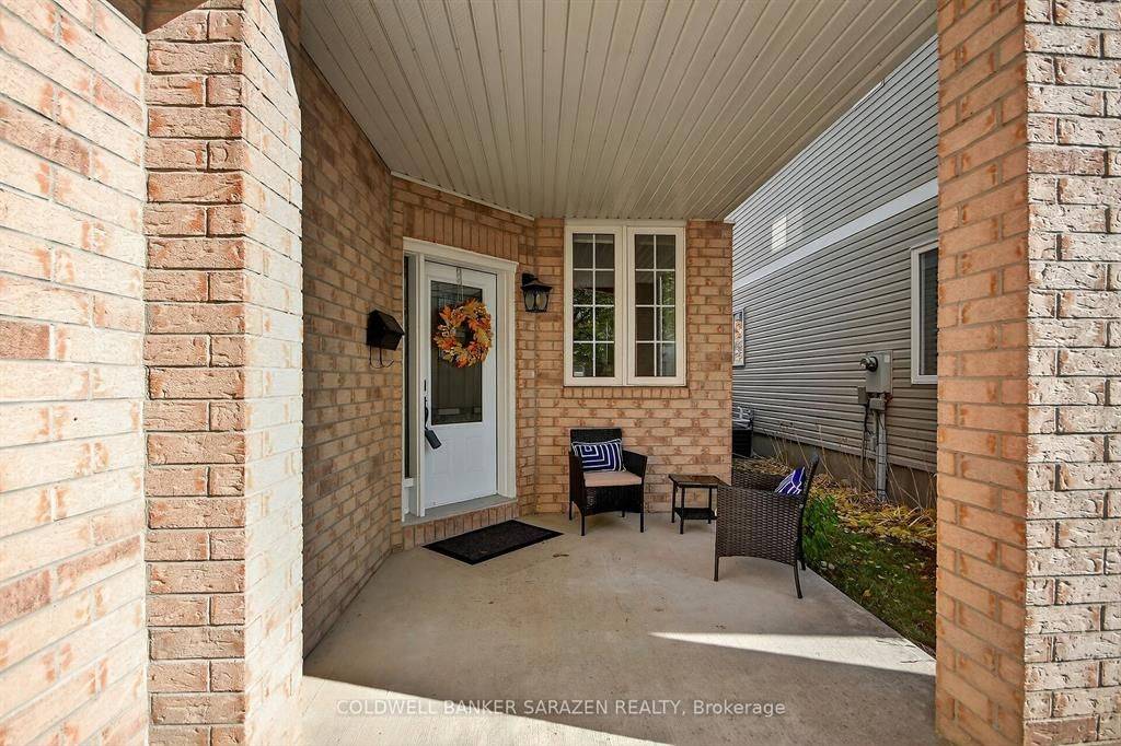 Barrhaven, ON K1S 3G7,7 Whitechapel CRES