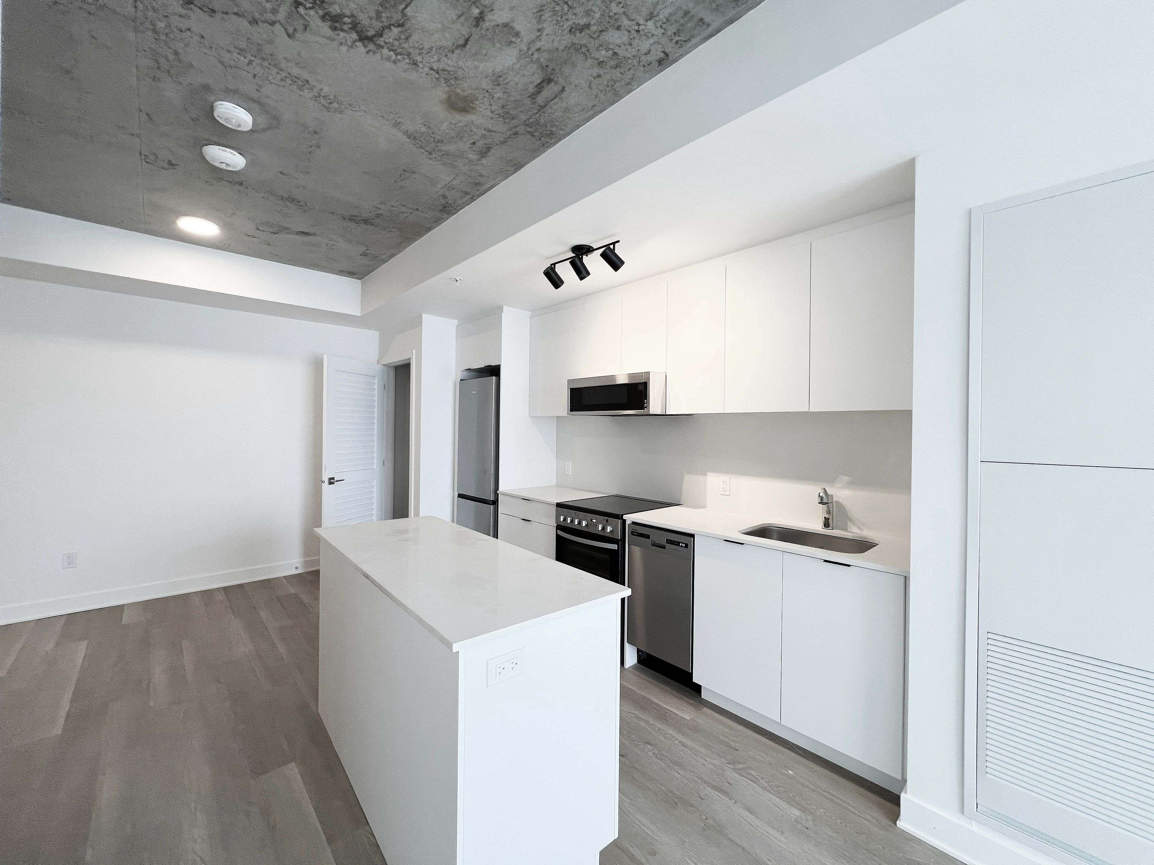 Carlingwood - Westboro And Area, ON K2A 4H9,1655 Carling AVE #B911