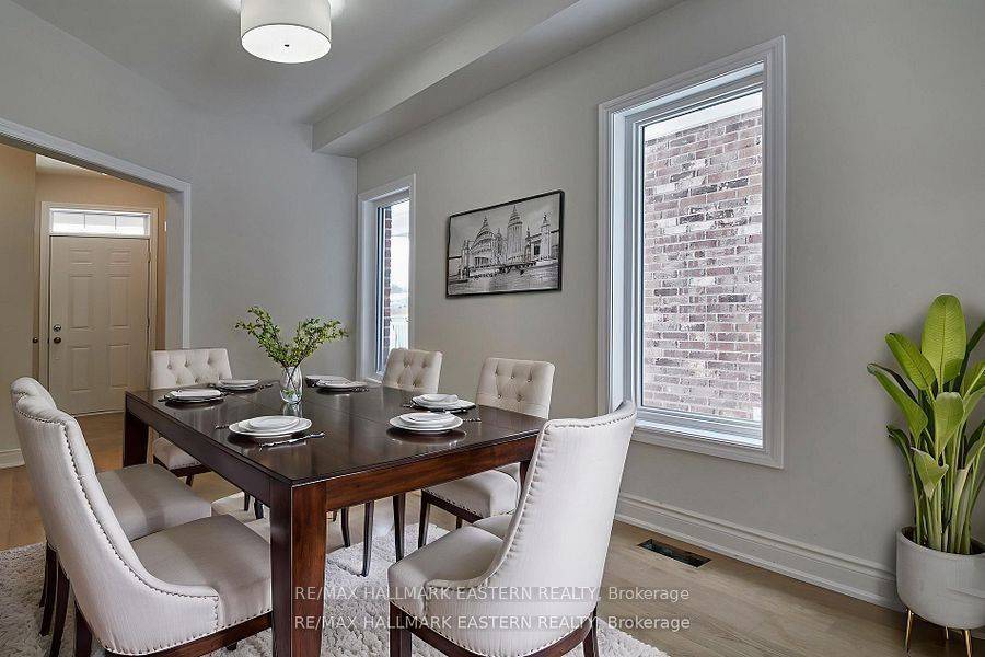 Cavan Monaghan, ON L0A 1G0,32 Coldbrook DR