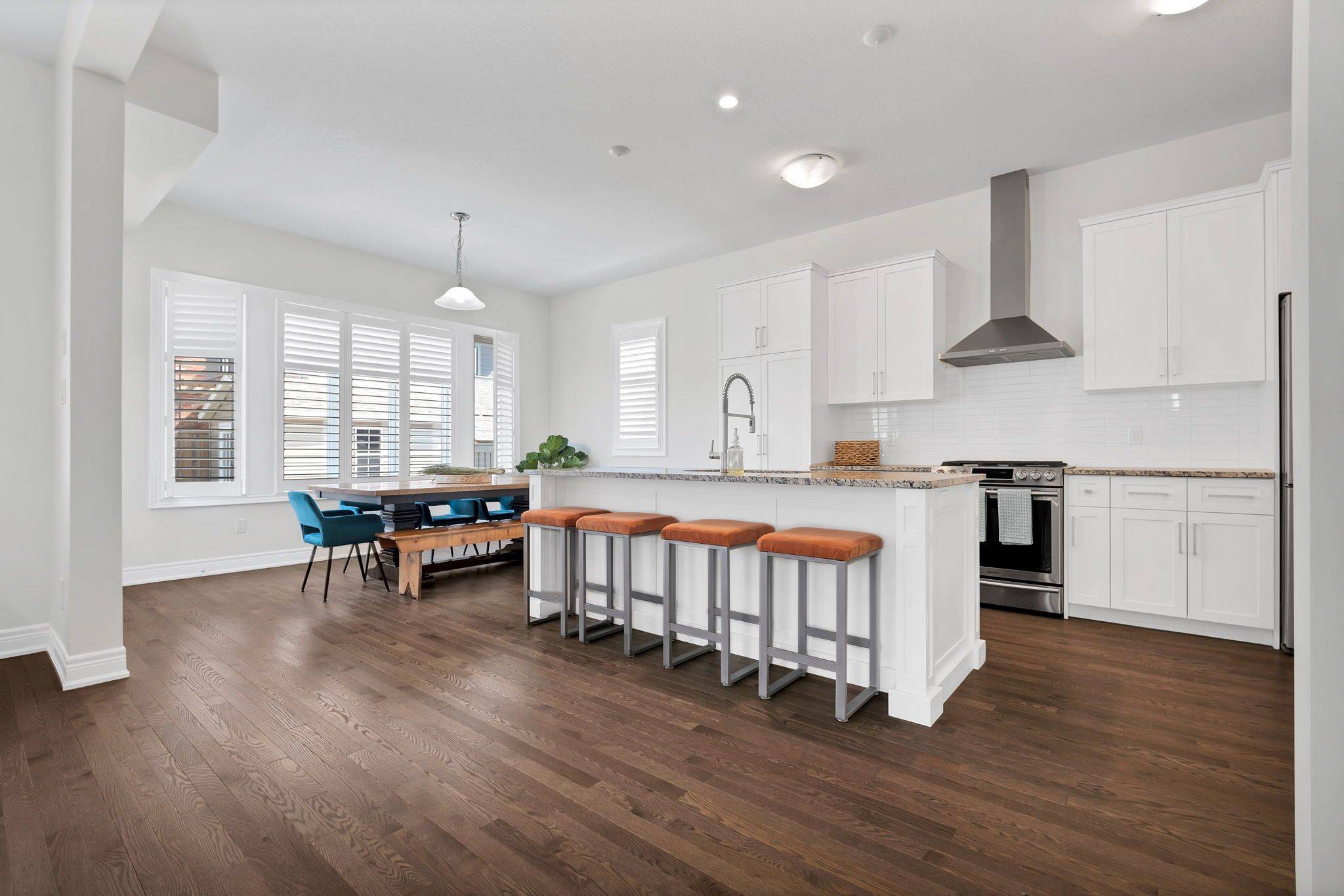 Waterloo, ON N2K 0C6,206 Carriage WAY S