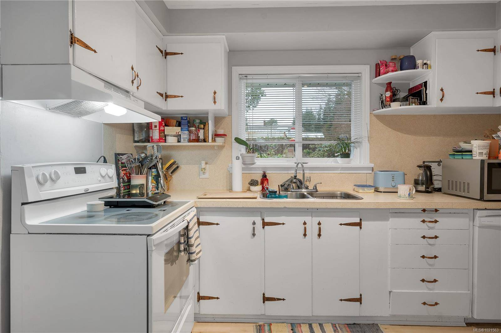 Campbell River, BC V9W 2K8,392 Thulin St