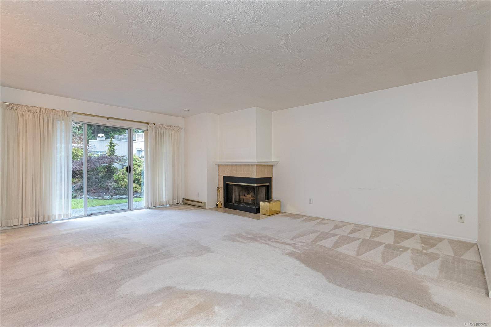 Saanich, BC V8Y 2K5,5110 Cordova Bay Rd #41