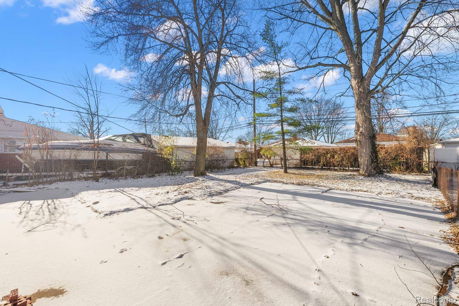 St. Clair Shores, MI 48081,29213 Joan ST