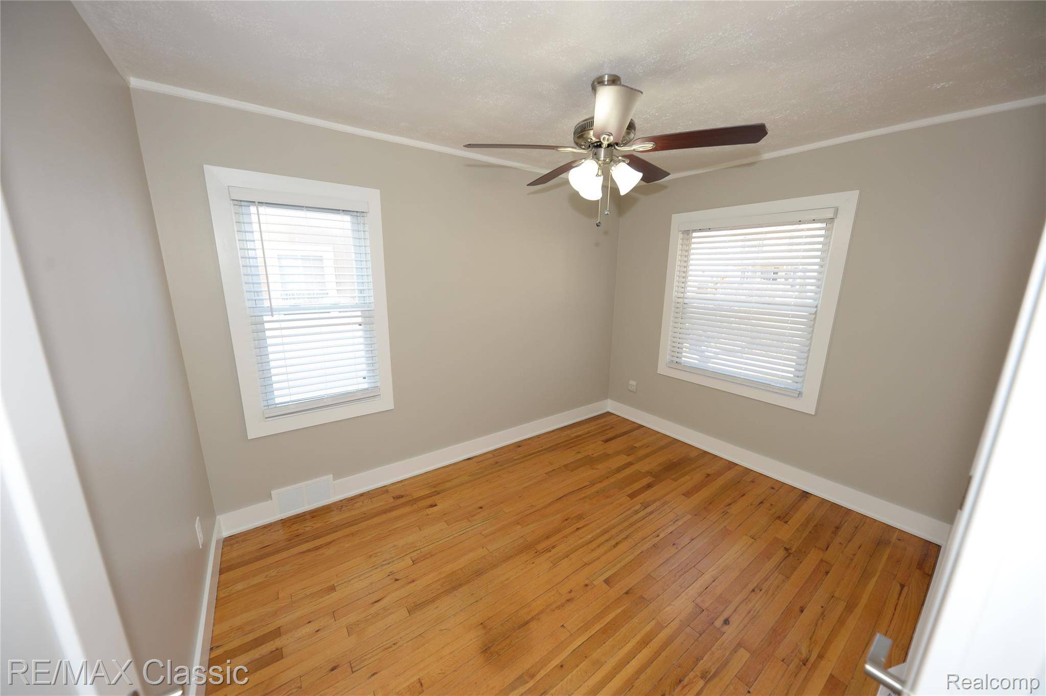 Royal Oak, MI 48073,3342 Prairie AVE