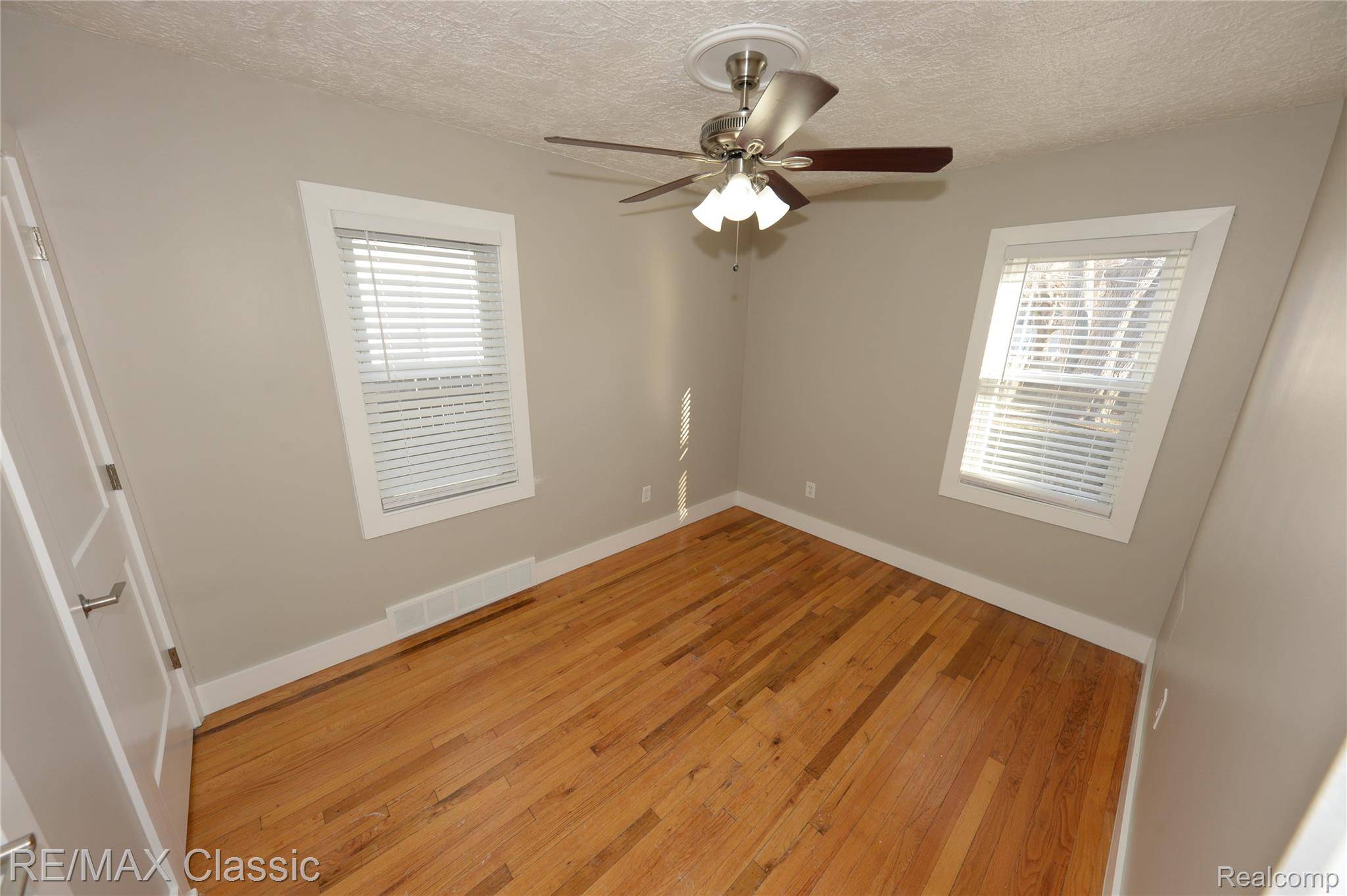 Royal Oak, MI 48073,3342 Prairie AVE