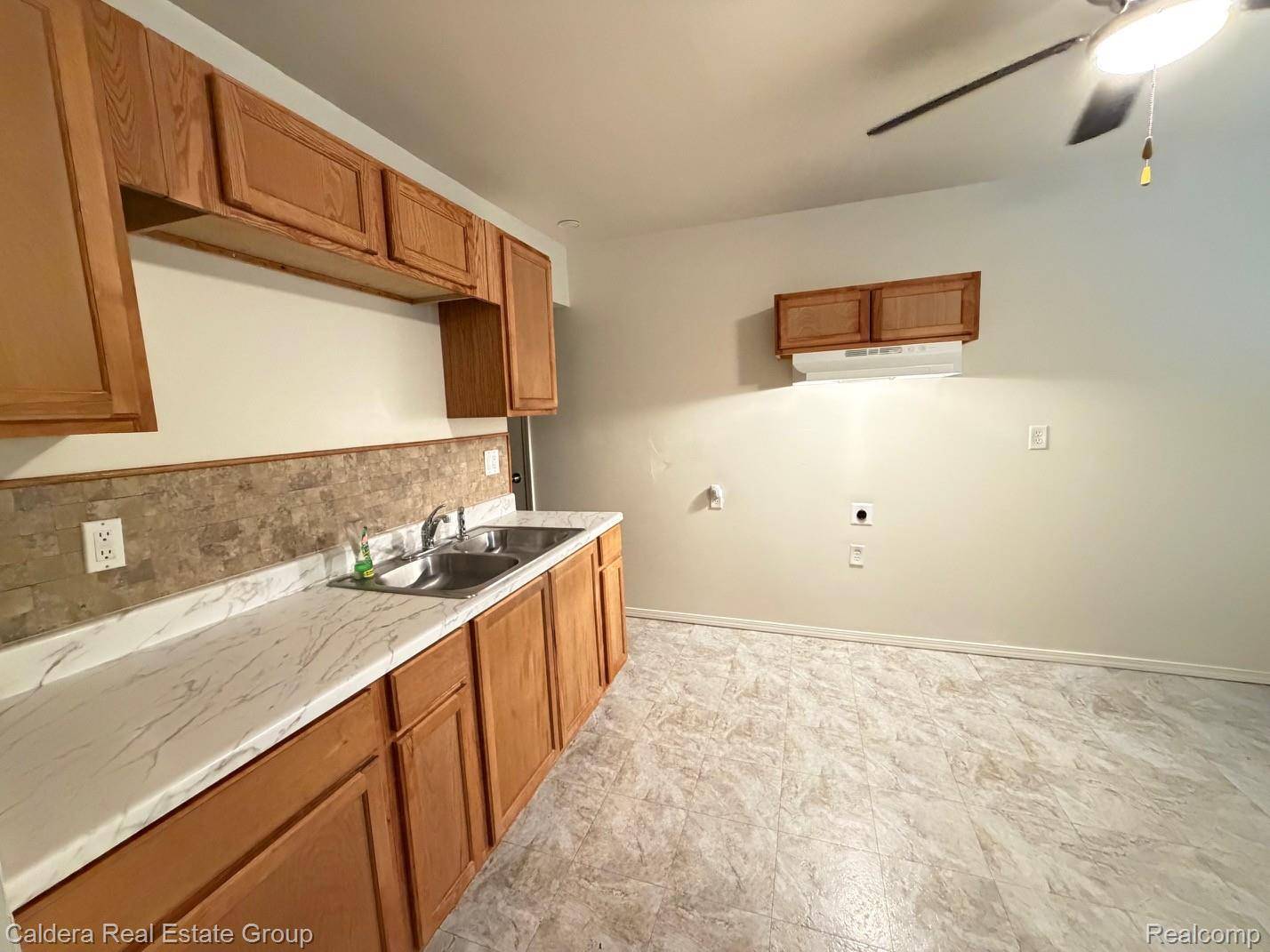 Detroit, MI 48223,15354 Lahser RD