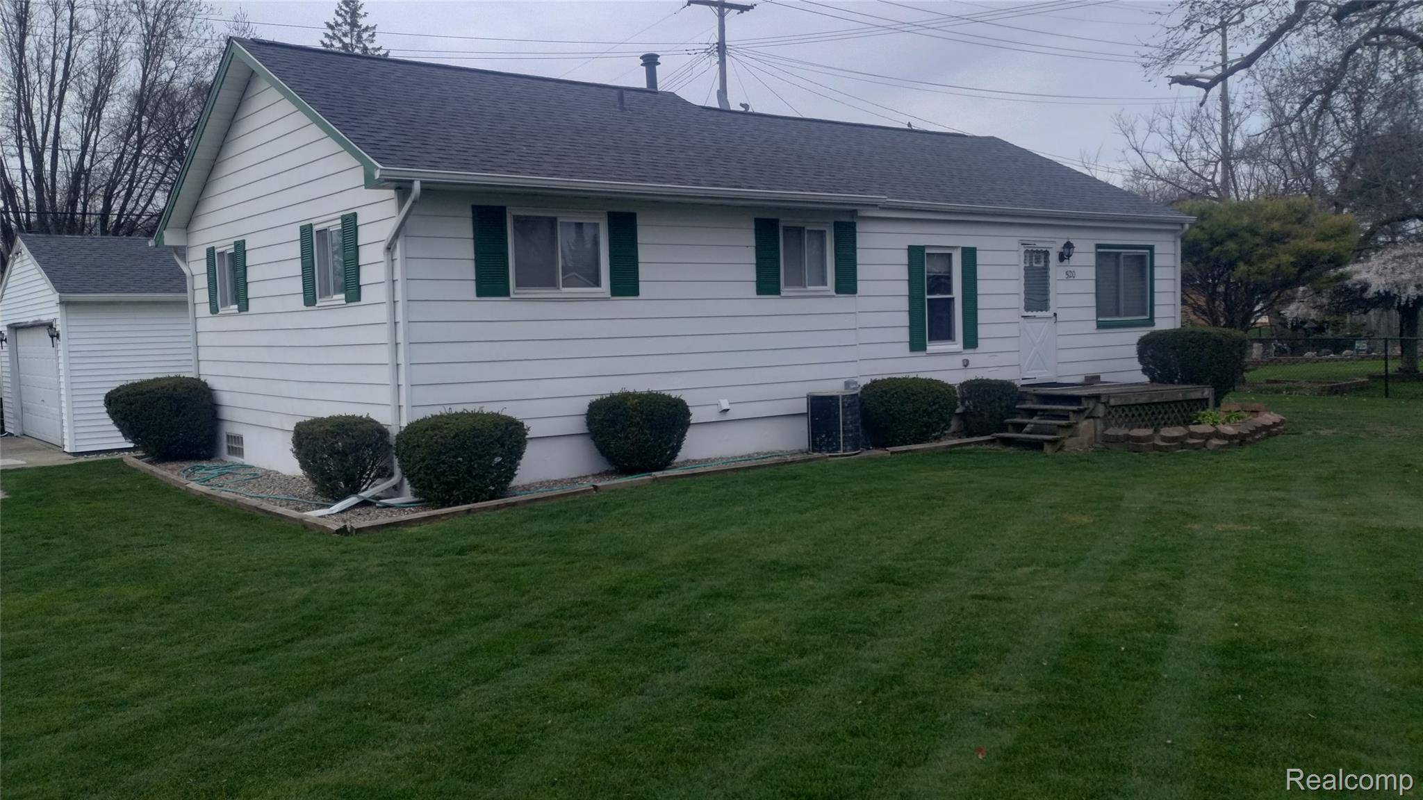 South Lyon, MI 48178,520 Whipple ST