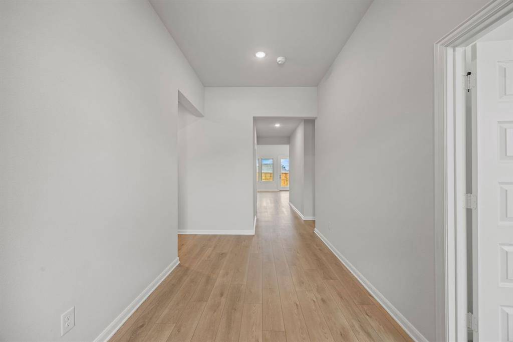 Van Alstyne, TX 75495,1422 Red Clover Avenue