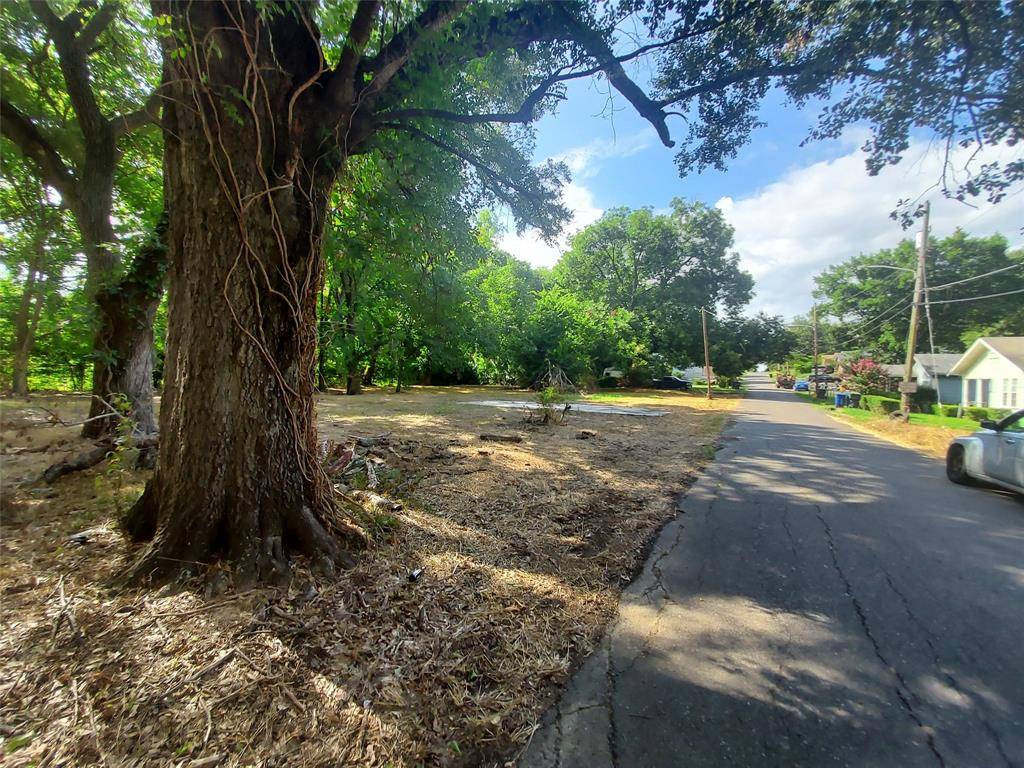 2415 Roosevelt, Shreveport, LA 71104