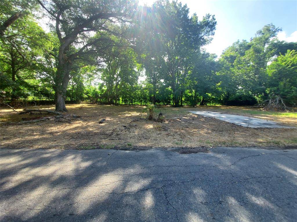2415 Roosevelt, Shreveport, LA 71104