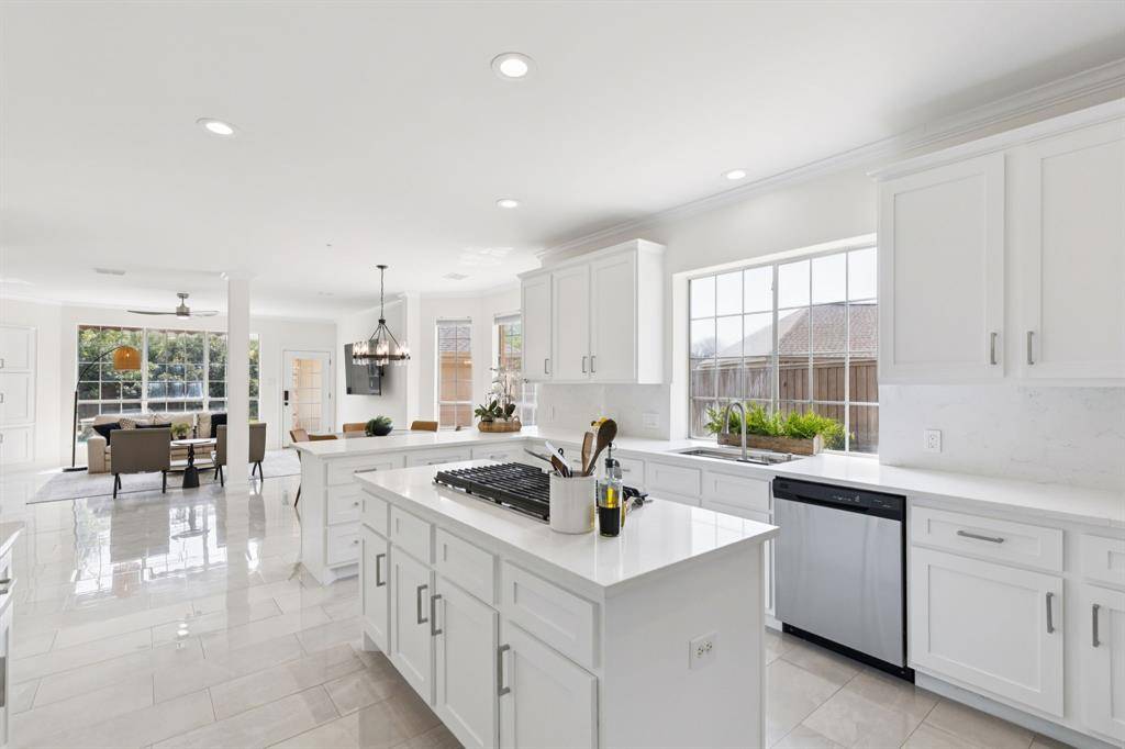 Southlake, TX 76092,1807 Mesquite Court