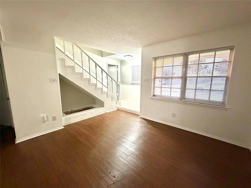 Garland, TX 75040,2022 Mars Drive