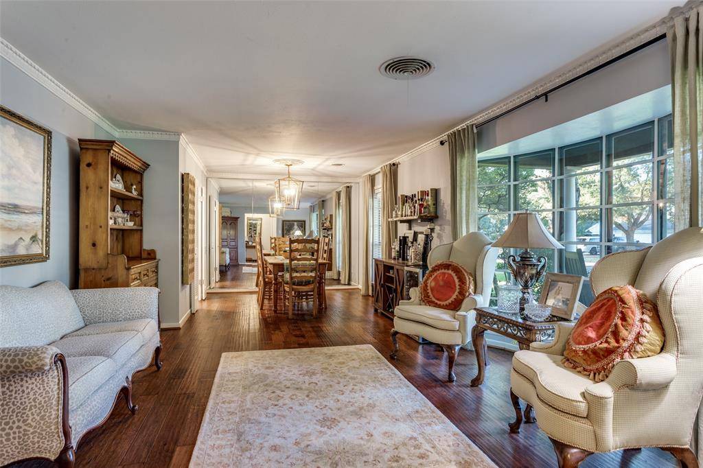 Fort Worth, TX 76109,4321 Selkirk Drive W