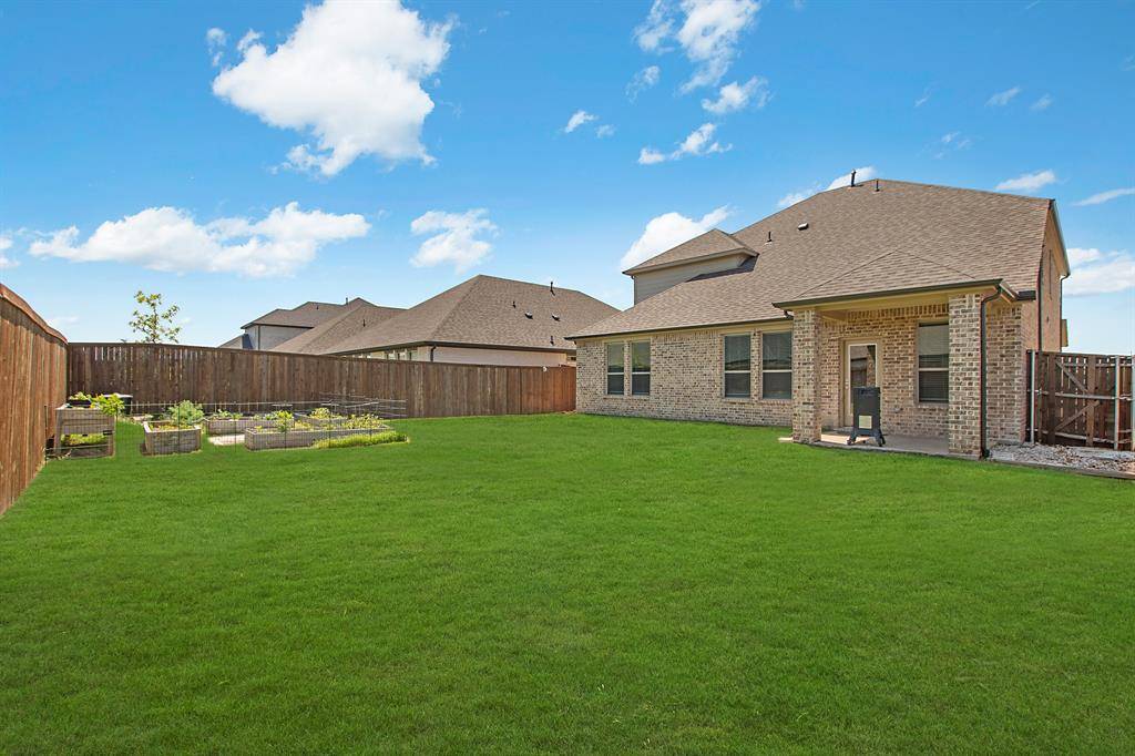 Lavon, TX 75166,367 Oak Creek Drive