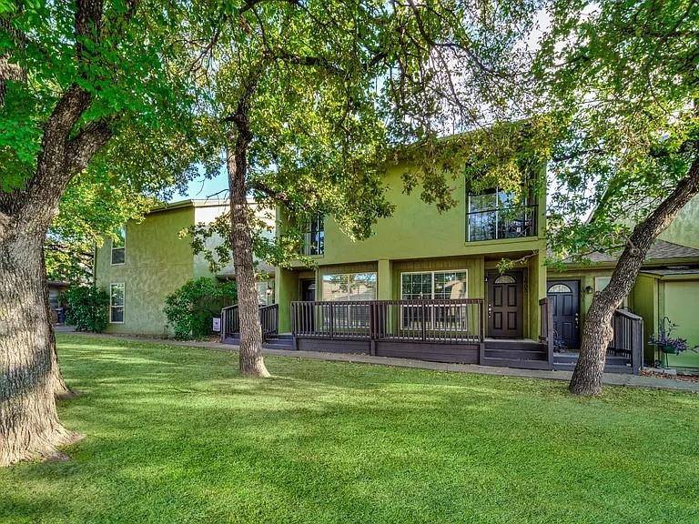 Denton, TX 76205,1901 Kingswood Court #1905