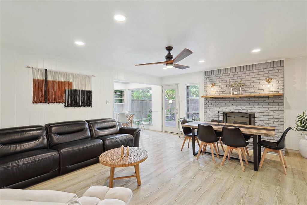 Dallas, TX 75248,7841 El Pensador Drive