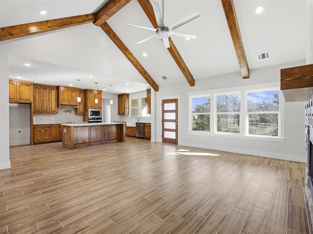 Weatherford, TX 76085,107 W Stagecoach Trail