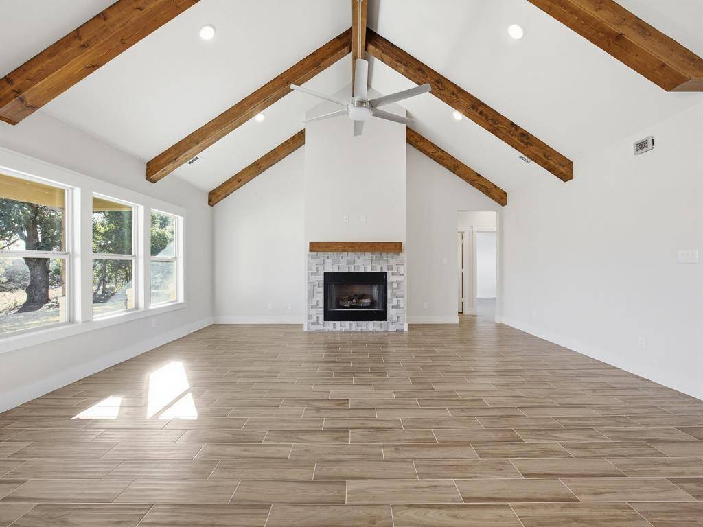 Weatherford, TX 76085,107 W Stagecoach Trail