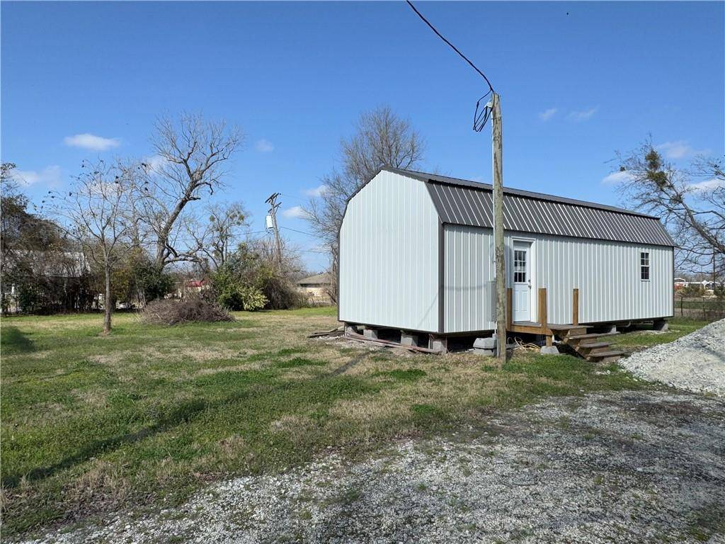 Kosse, TX 76653,404 E Mignonette Street