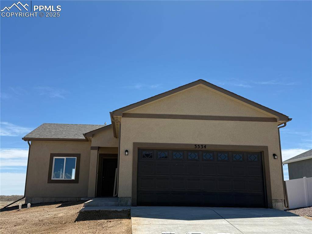 Pueblo, CO 81005,3534 Wapiti LN