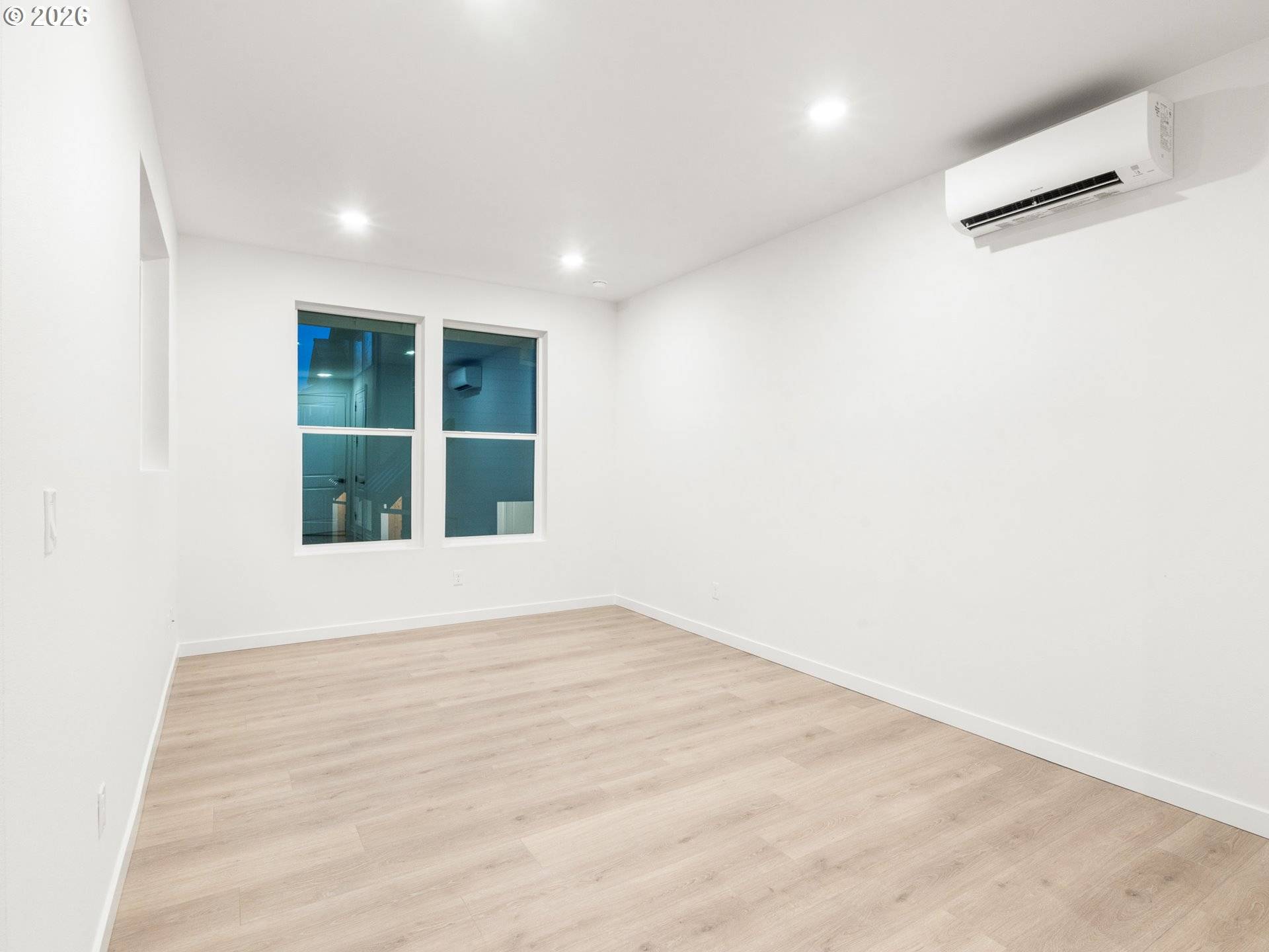 Portland, OR 97203,8338 N Bank ST