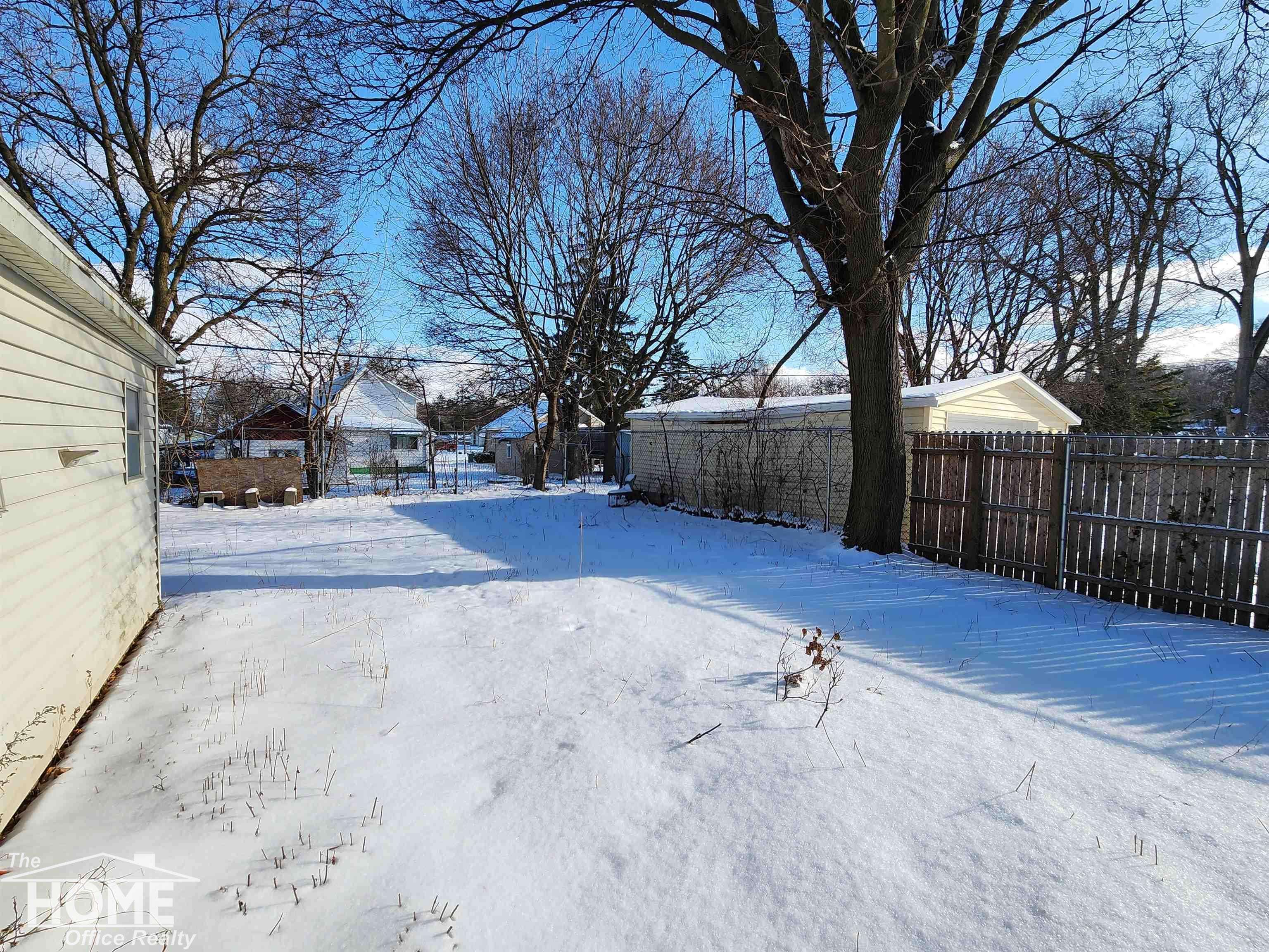 Owosso, MI 48867,755 Woodlawn AVE