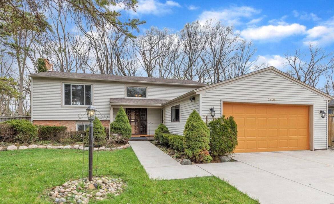 Lansing, MI 48912,1706 Autumn LN