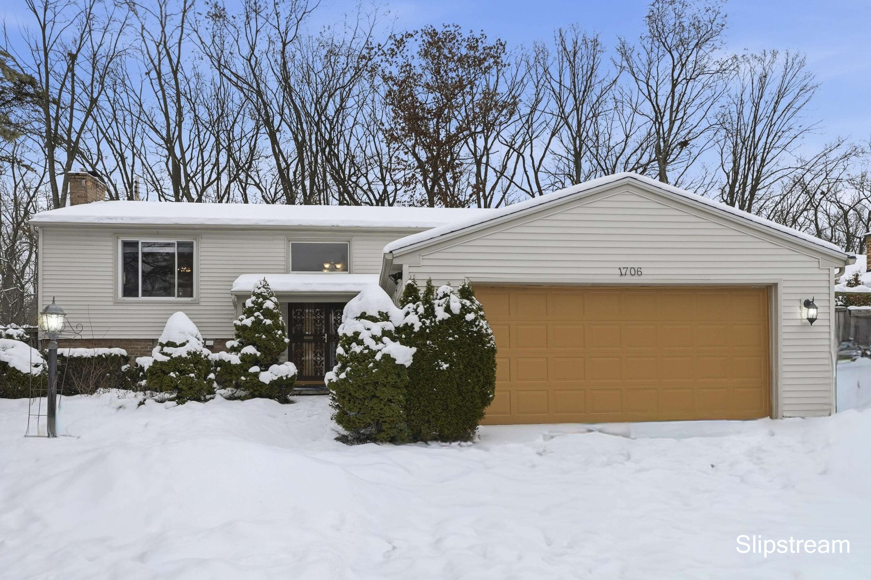 Lansing, MI 48912,1706 Autumn LN