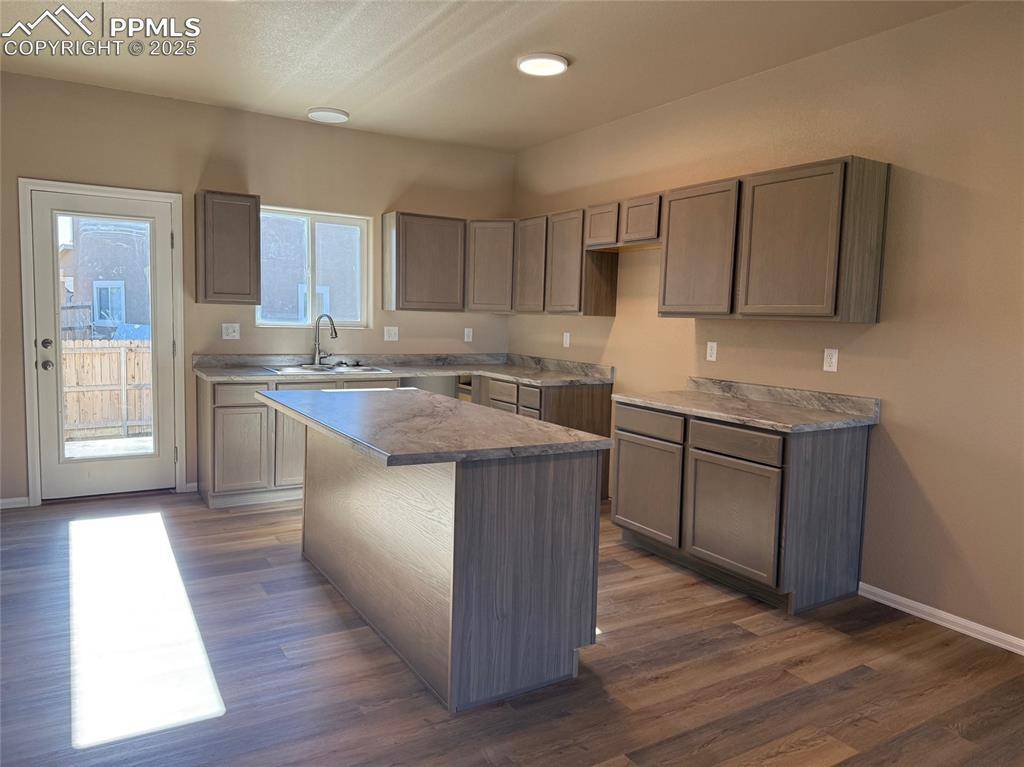 Pueblo, CO 81008,2314 Starboard LN