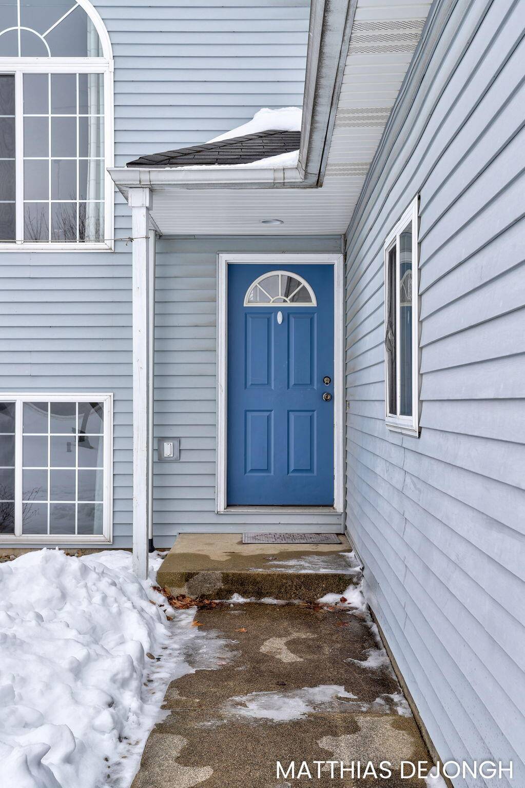 Allegan, MI 49010,3280 Bluebird LN