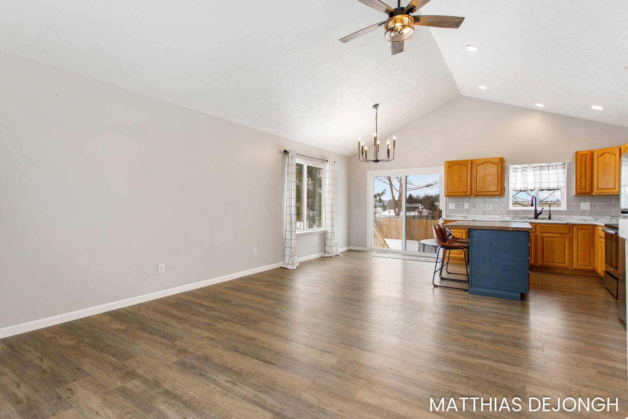 Allegan, MI 49010,3280 Bluebird LN