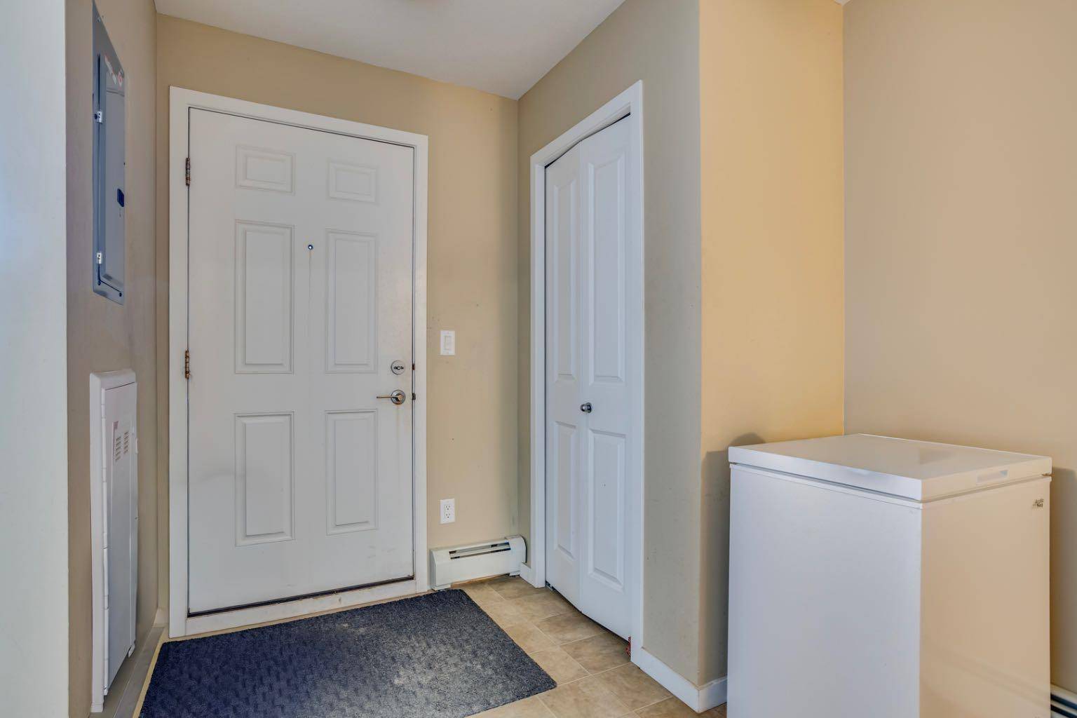 Fort Mcmurray, AB T9J1L7,201 Abasand DR #134