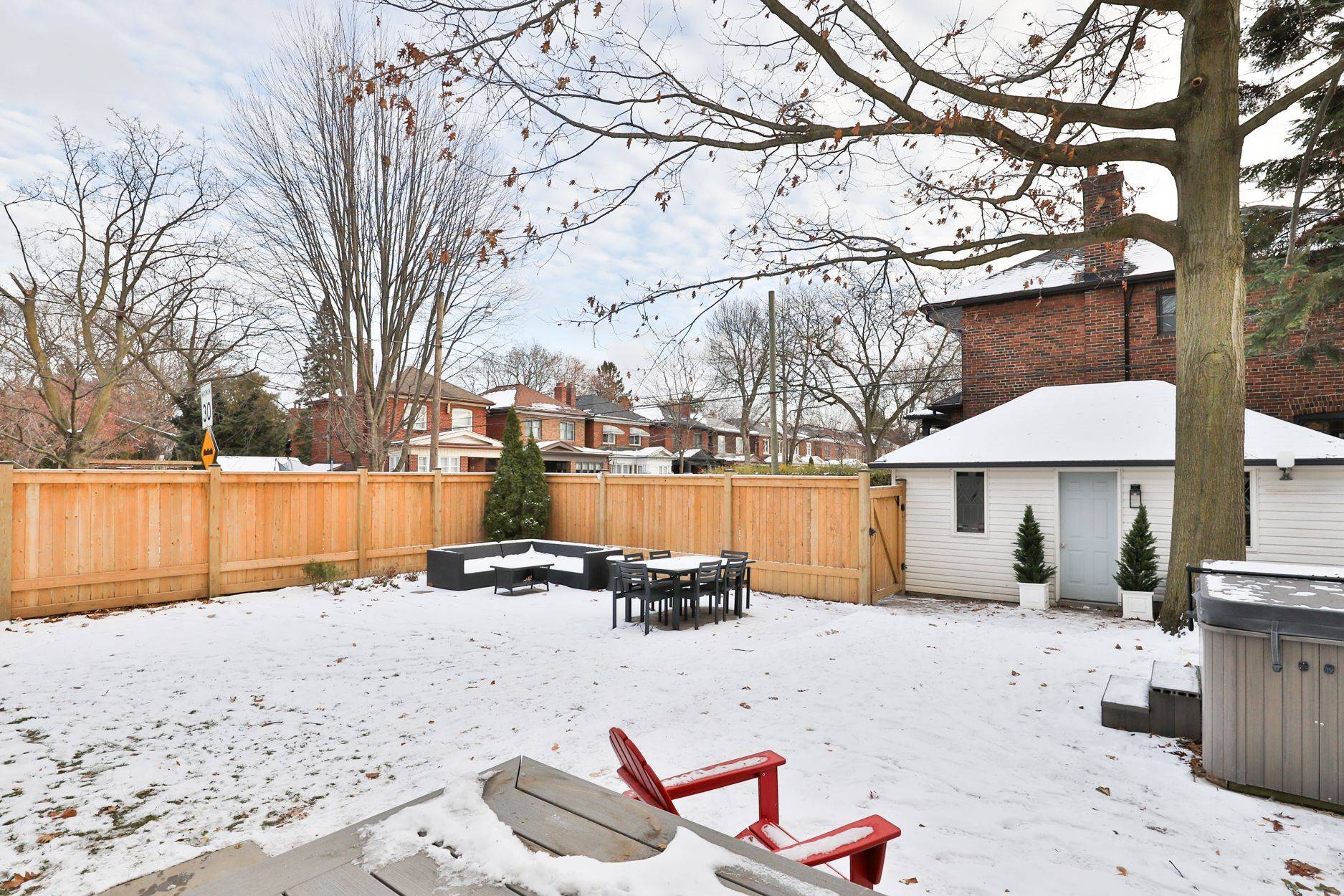 Toronto C10, ON M4S 1K3,28 Belle Ayre BLVD