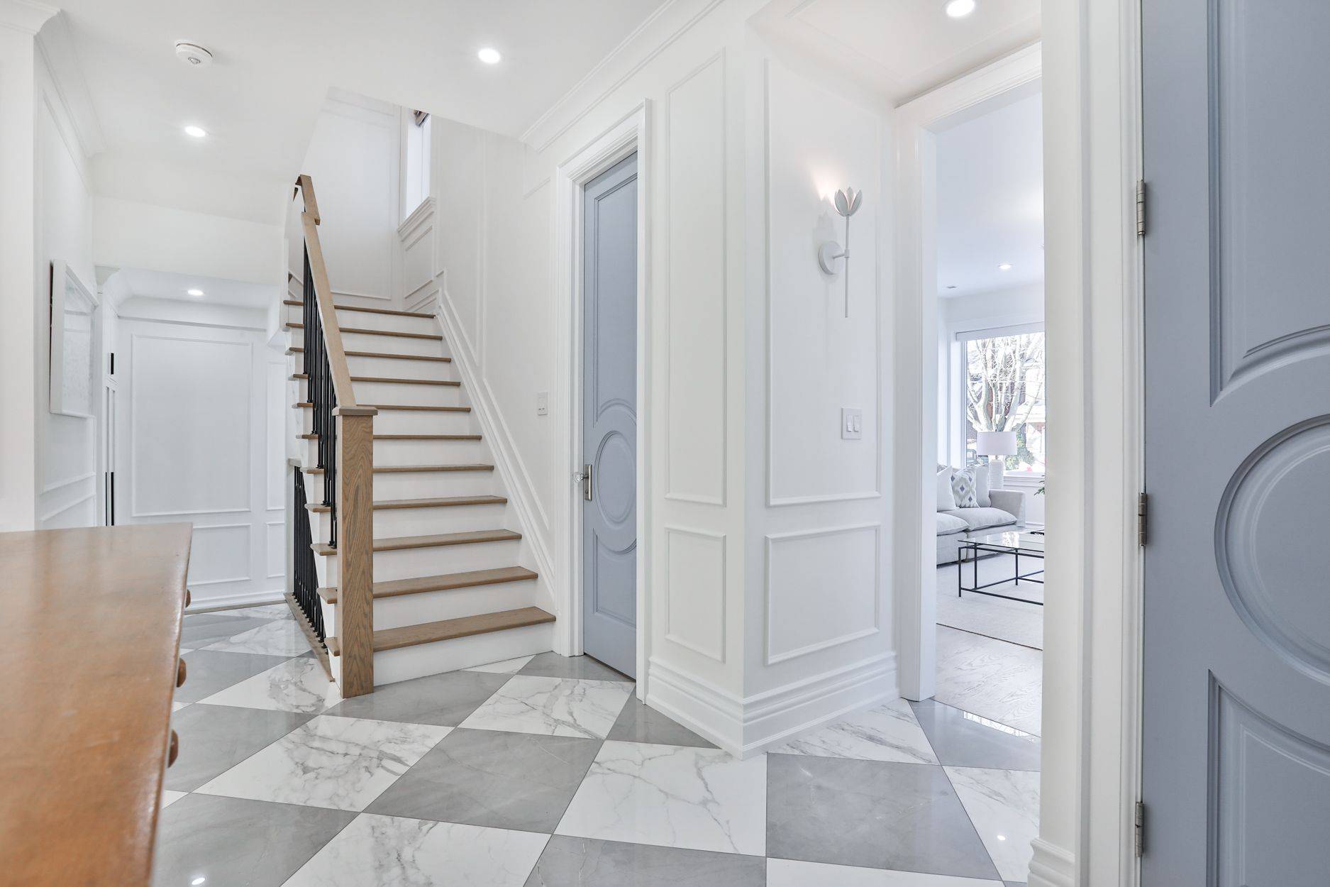 Toronto C10, ON M4S 1K3,28 Belle Ayre BLVD