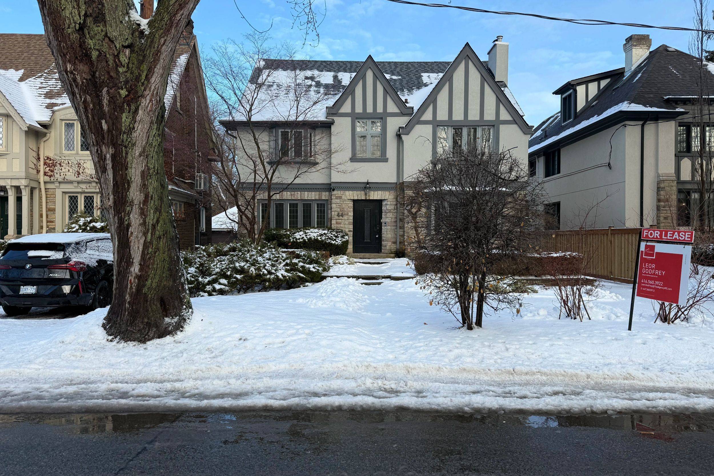 Toronto C03, ON M5P 1X1,44 Elderwood DR