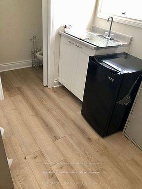 Toronto C02, ON M4V 1B7,493 Davenport RD