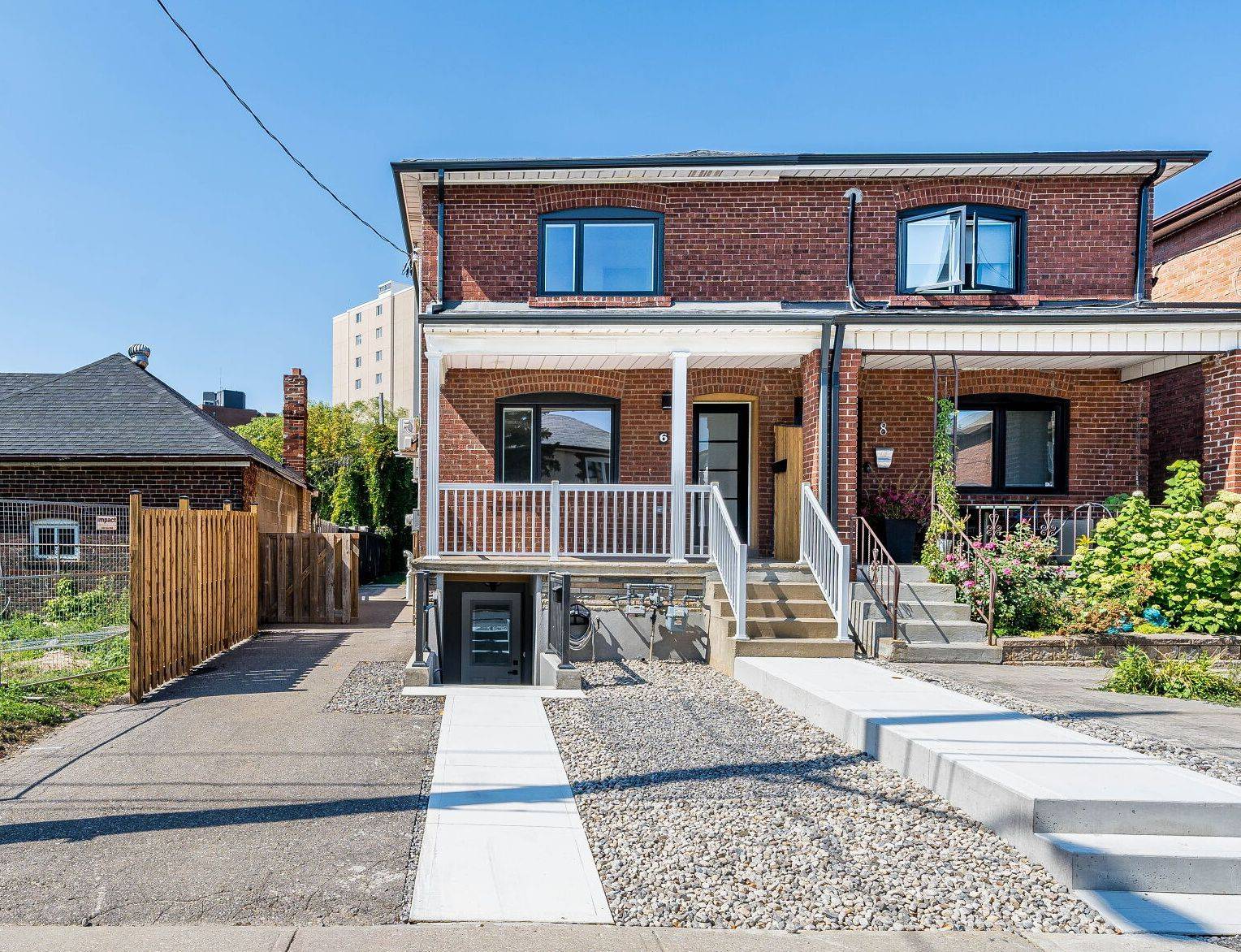 Toronto C03, ON M6E 2G2,6 Greyton CRES #Lower