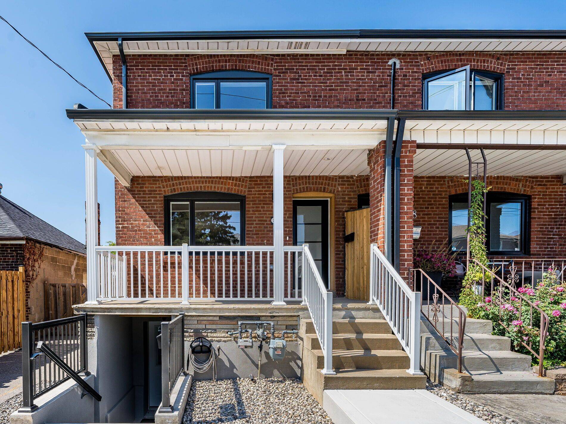 Toronto C03, ON M6E 2G2,6 Greyton CRES #Lower