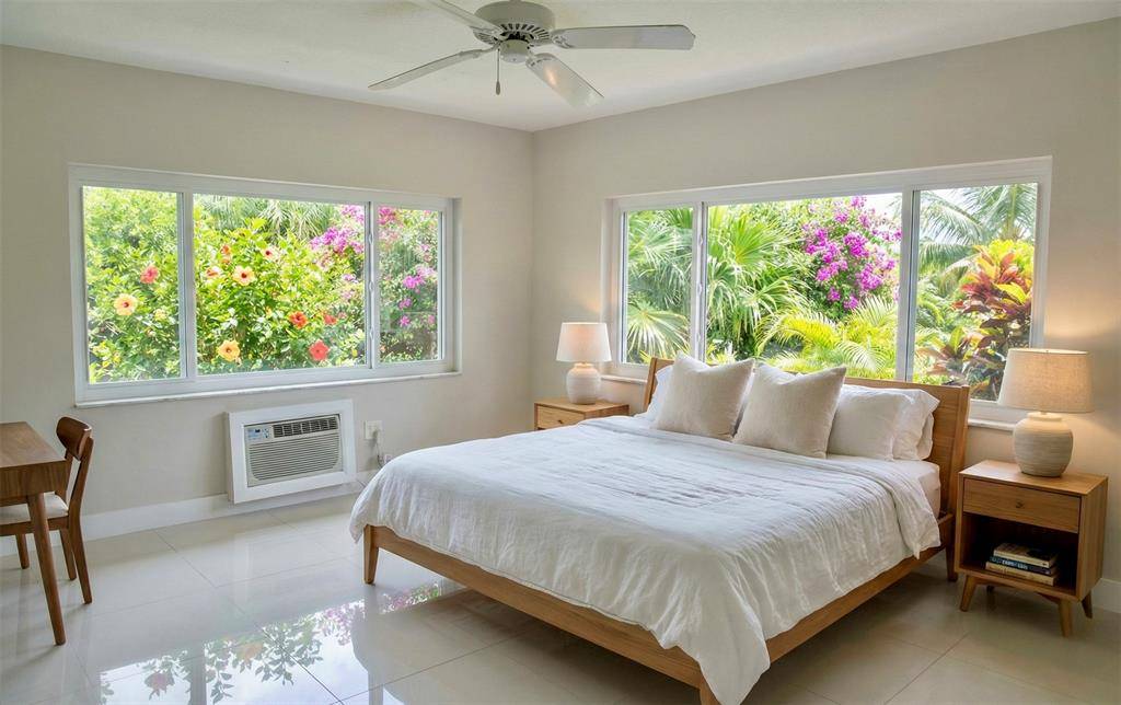 Bay Harbor Islands, FL 33154,9271 W Bay Harbor Dr #11