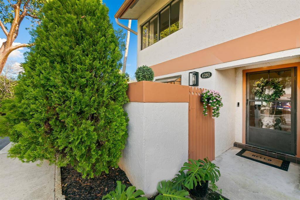 Davie, FL 33314,4260 SW 70th Ter #4260