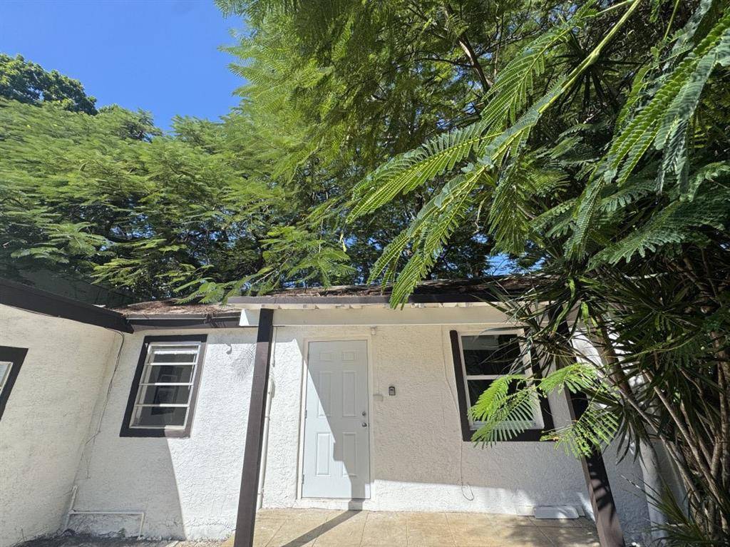 Miami, FL 33150,261 NW 81st St #B