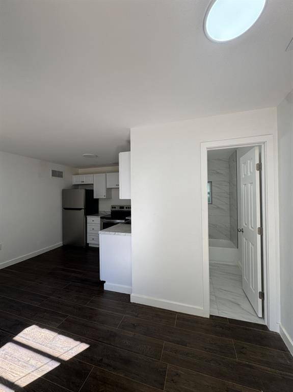 Miami, FL 33150,261 NW 81st St #B