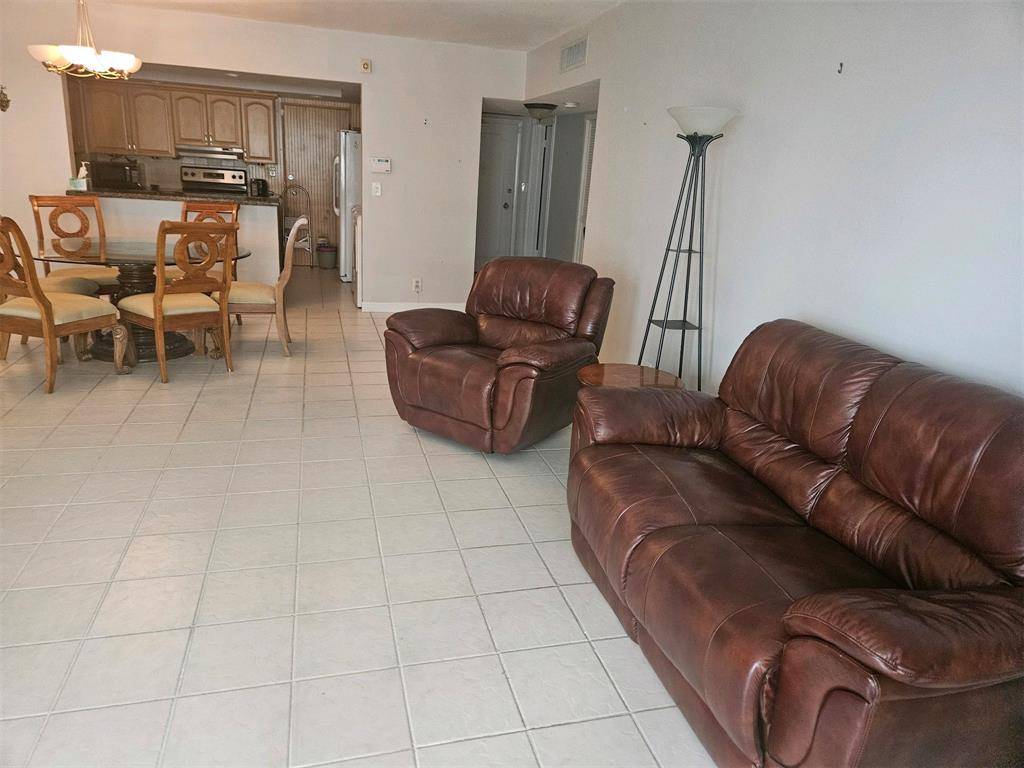 Fort Lauderdale, FL 33308,3850 Galt Ocean Dr #208