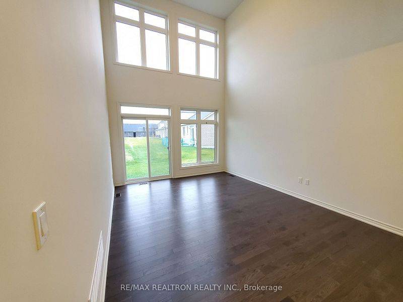 Adjala-tosorontio, ON L0G 1W0,7 Mayapple ST