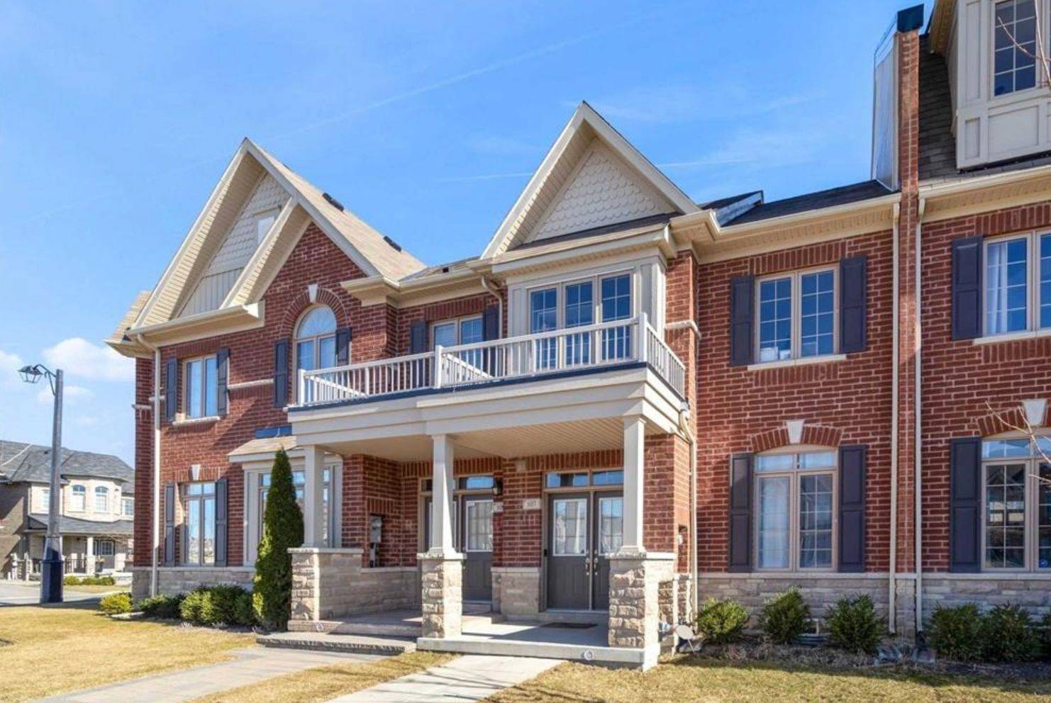 Vaughan, ON L4H 3Z8,107 East's Corners BLVD